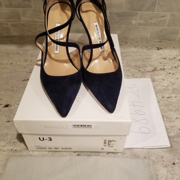 SOLD!  Manolo Blahnik UMICE 90MM navy heels 38 - Picture 3 of 8